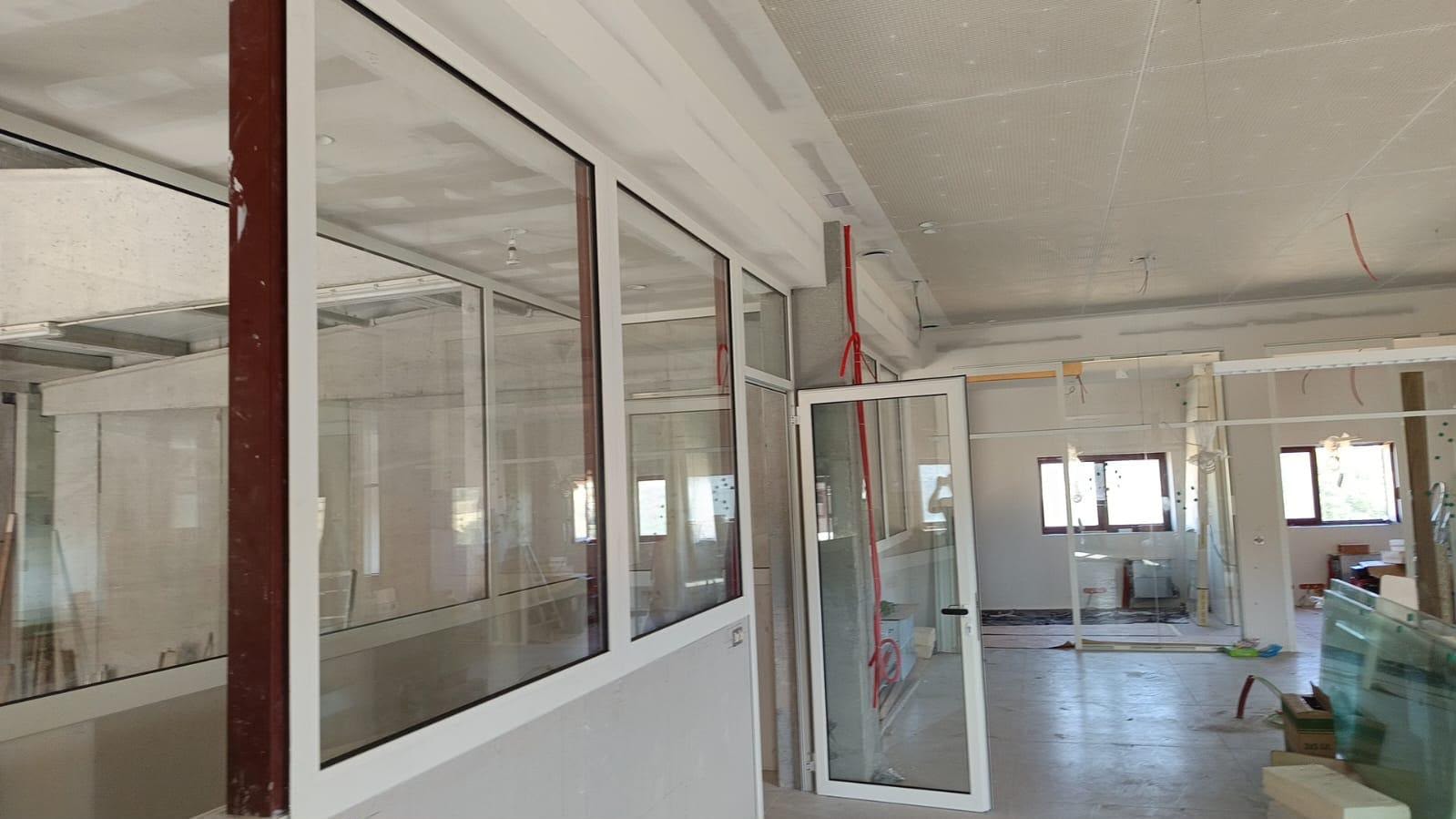 Espacio de oficina en construcción